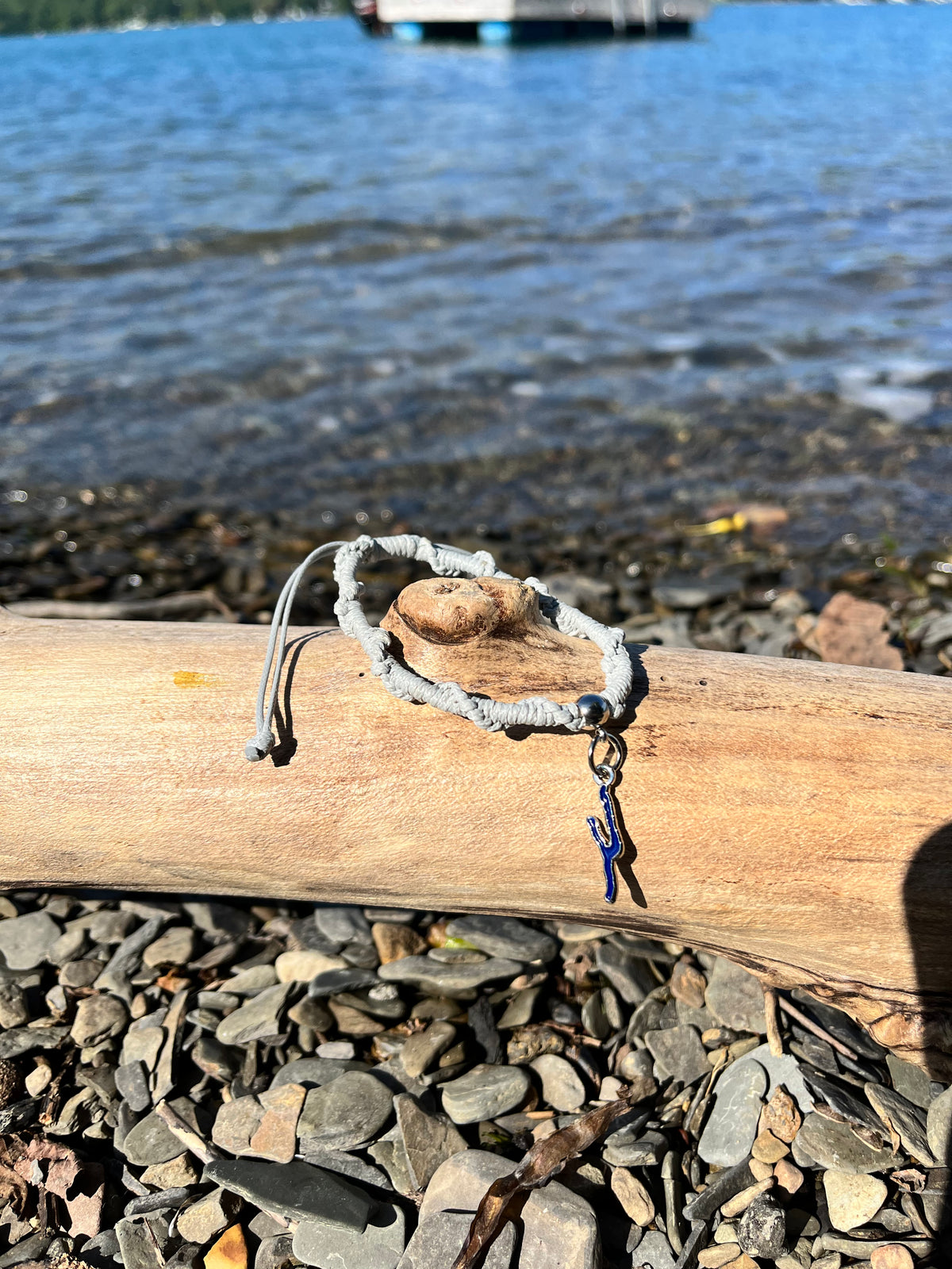 Keuka Vida Twist String Bracelet