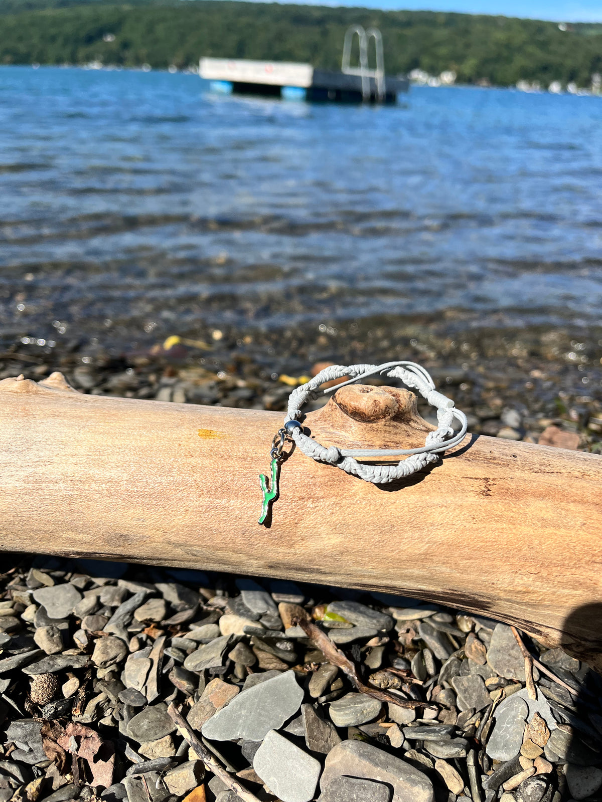 Keuka Vida Twist String Bracelet