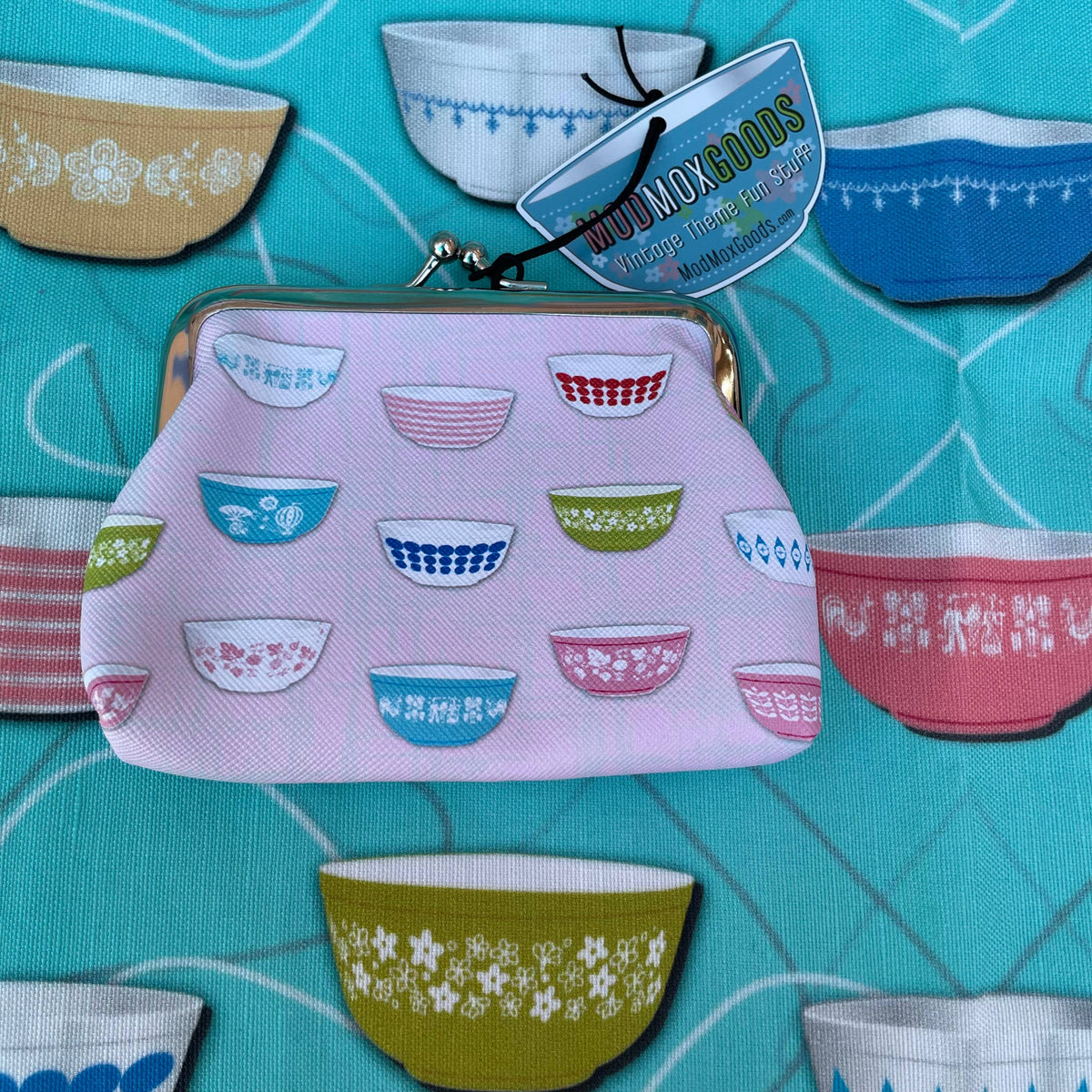COIN PURSE Vintage Kitchen Pyrex theme kisslock closure