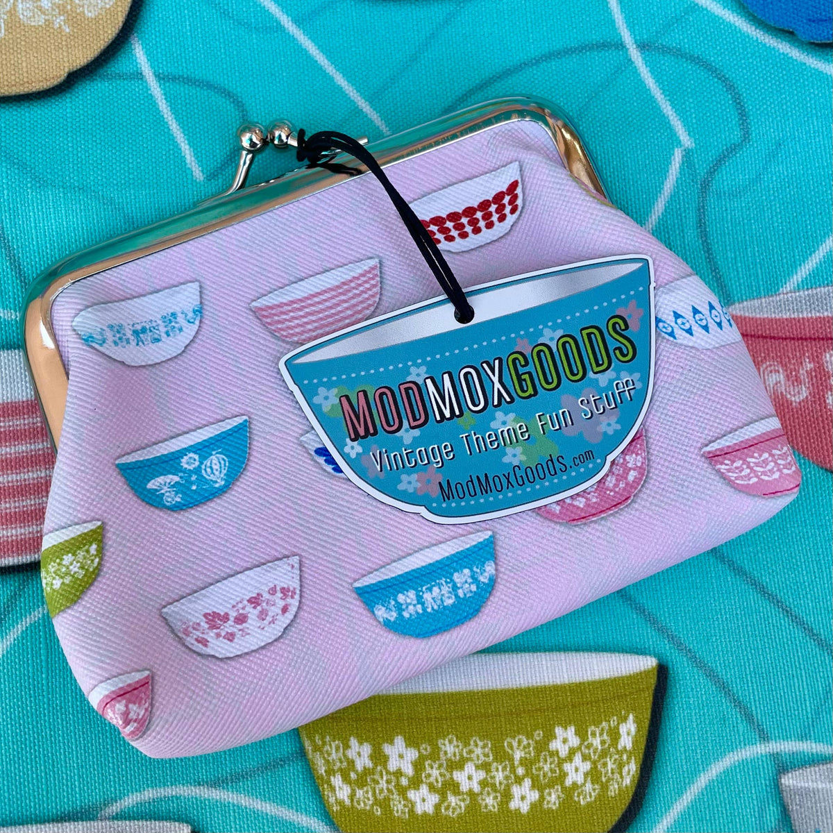COIN PURSE Vintage Kitchen Pyrex theme kisslock closure